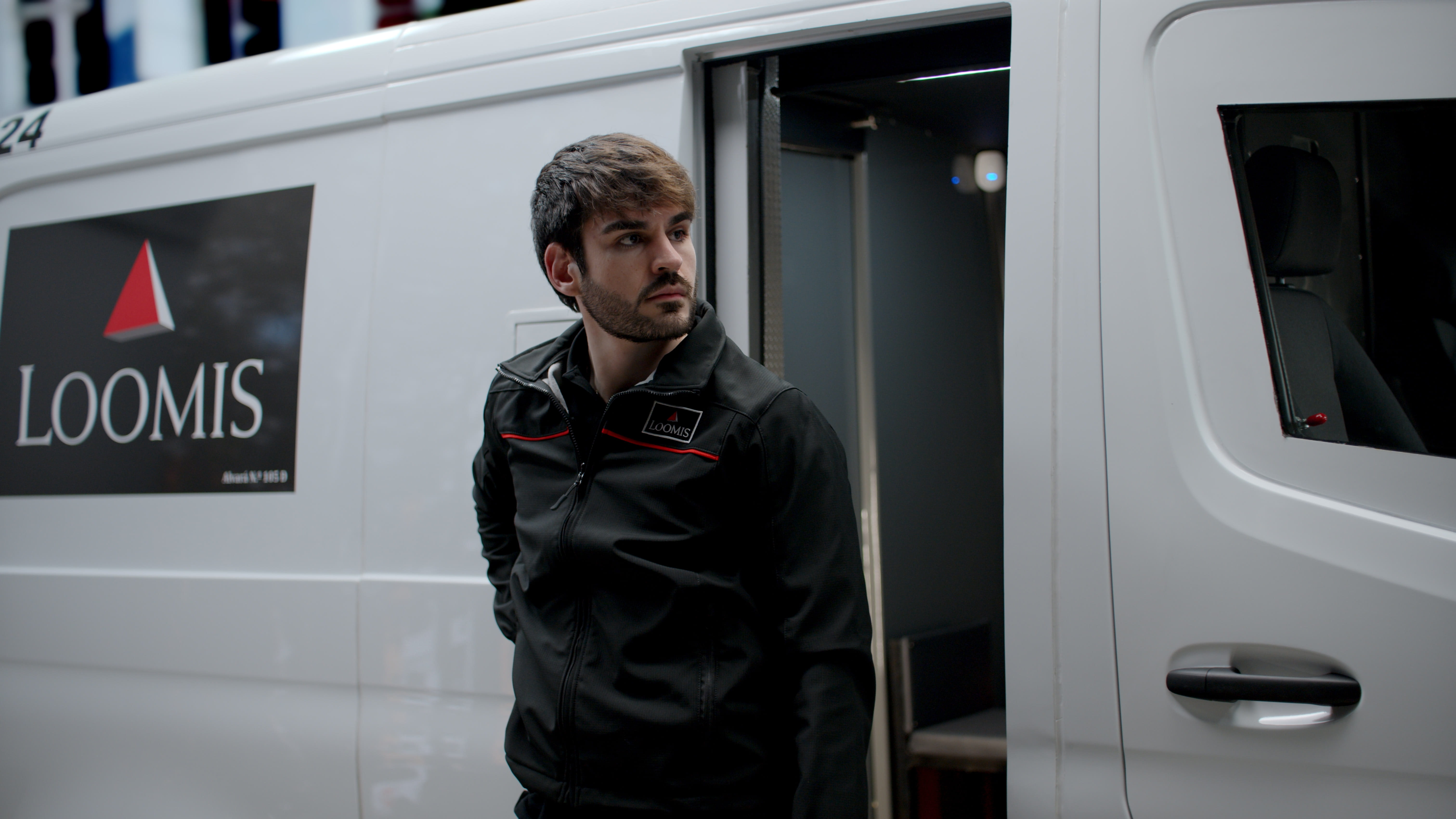 guardia de loomis con furgoneta